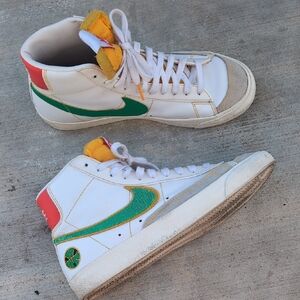 Nike Blazer '77 Vintage Mid Roswell Rayguns Shoes Size 8